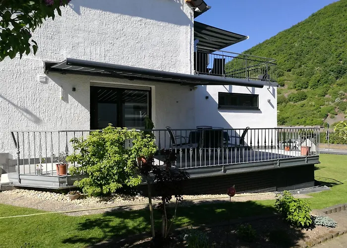 Exklusive Unterkunft im Hotel Traube Löf